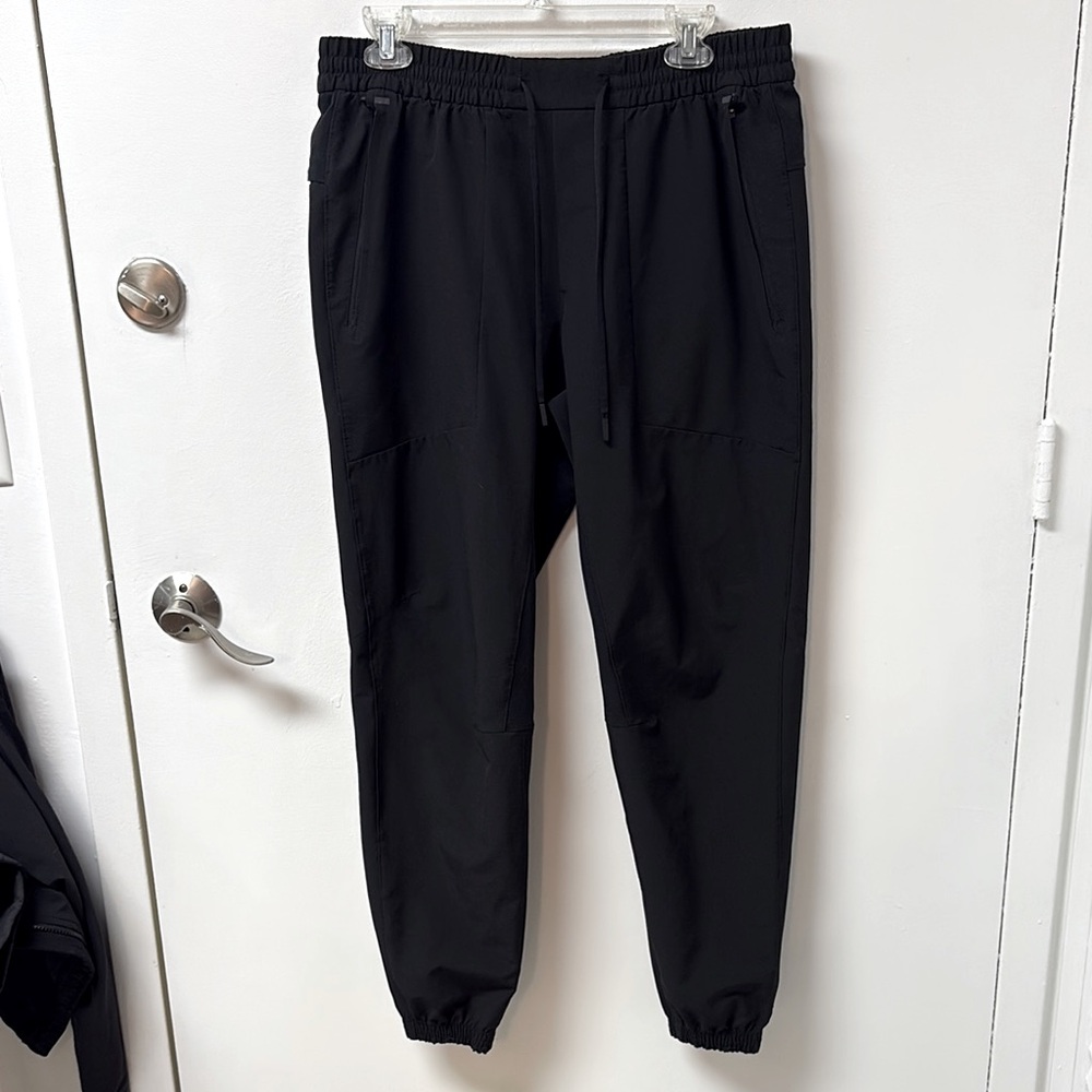 EUC Men's Lululemon Black Jogger Pants